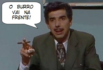 imagem do Professor Girafales dizendo que o burro vai na frente!